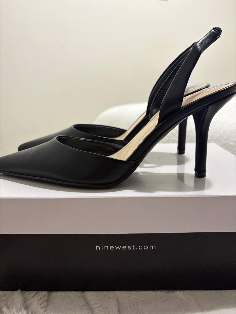 Nine West Black Pointed Leather Slingback Pumps - Picture 2 of 4